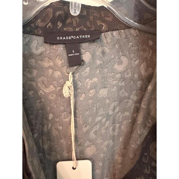 NWT Grade & Gather Womens Size S Dark Grey Animal Print Long Sleeve High-Low Hem - Picture 3 of 6